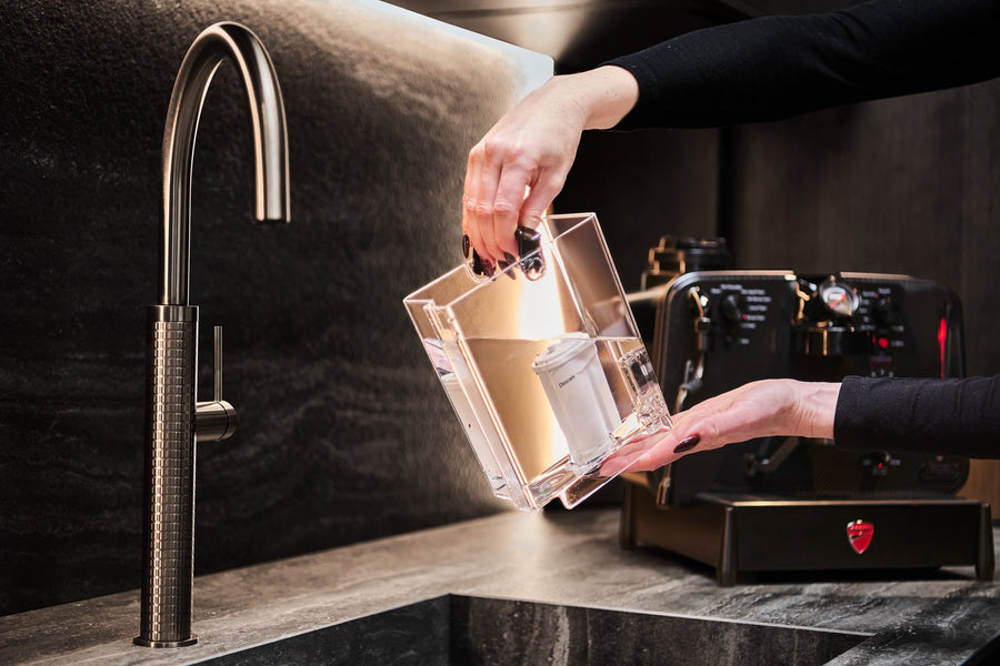 Barista M3 1926 Limited Edition – Lifestyle-Fotografie, bearbeitete Version